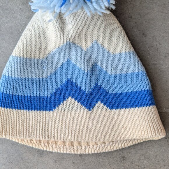 Vintage Smiley Retro Blue Stripe Pom Pom Wool Ski Hat Sparks Nevada Made in USA - Picture 4 of 8